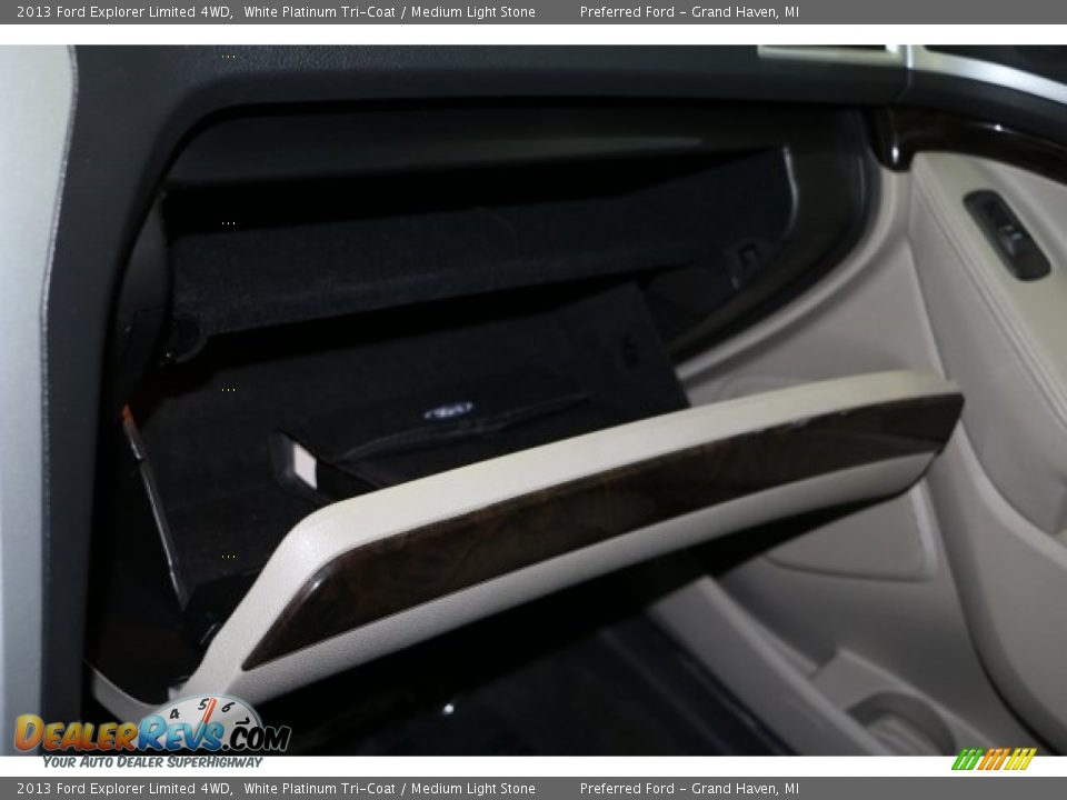 2013 Ford Explorer Limited 4WD White Platinum Tri-Coat / Medium Light Stone Photo #25