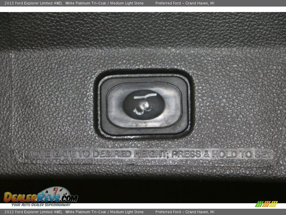 2013 Ford Explorer Limited 4WD White Platinum Tri-Coat / Medium Light Stone Photo #34