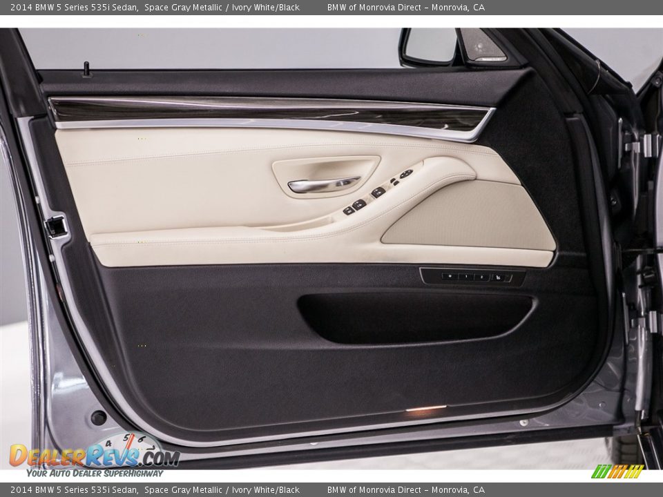 2014 BMW 5 Series 535i Sedan Space Gray Metallic / Ivory White/Black Photo #22