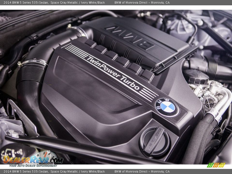 2014 BMW 5 Series 535i Sedan Space Gray Metallic / Ivory White/Black Photo #28
