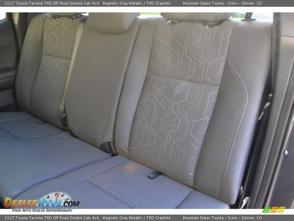 2017 Toyota Tacoma TRD Off Road Double Cab 4x4 Magnetic Gray Metallic / TRD Graphite Photo #7