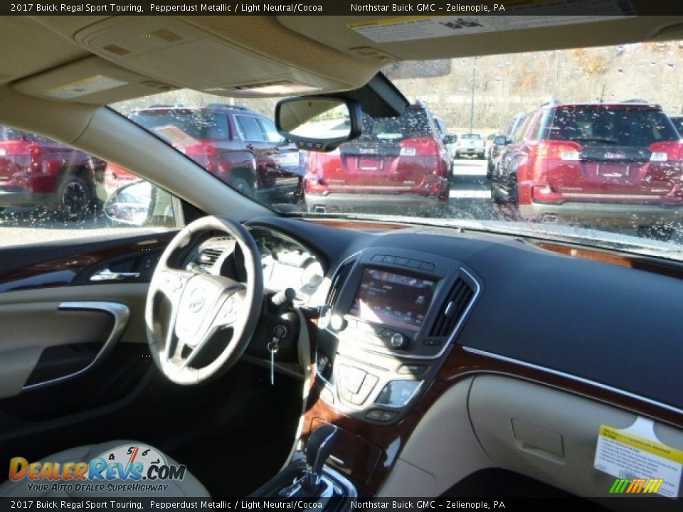 2017 Buick Regal Sport Touring Pepperdust Metallic / Light Neutral/Cocoa Photo #8