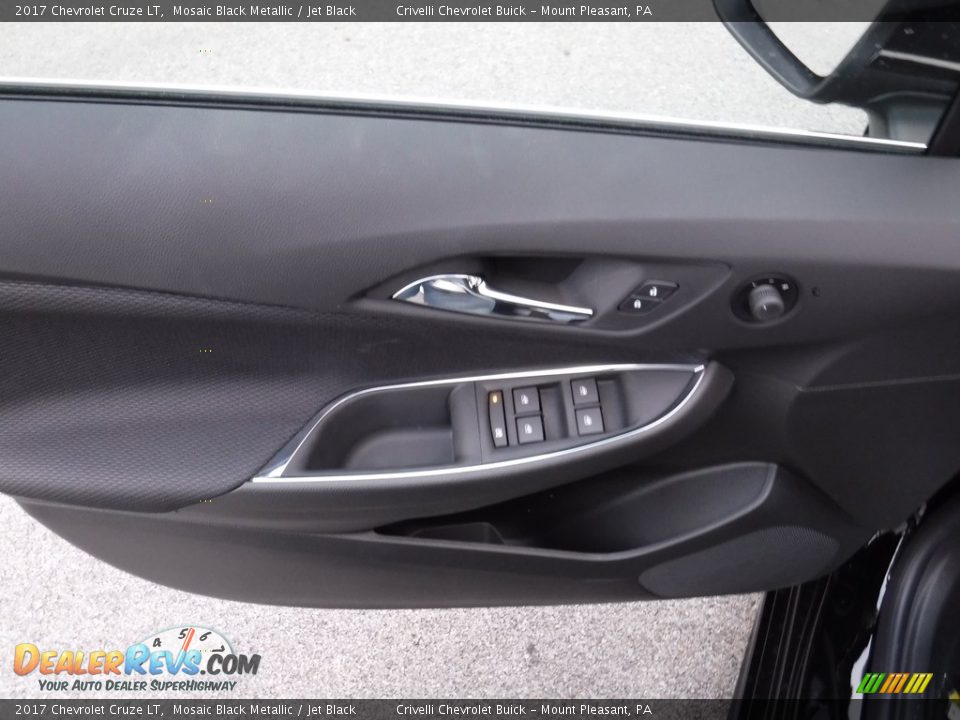 Door Panel of 2017 Chevrolet Cruze LT Photo #10