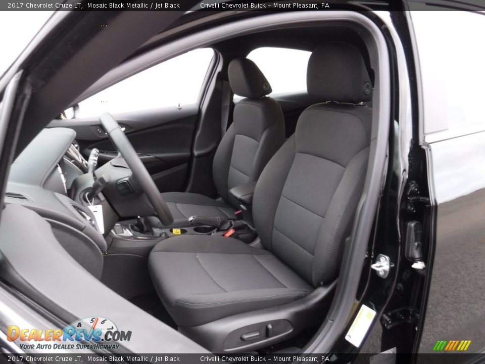 Front Seat of 2017 Chevrolet Cruze LT Photo #12