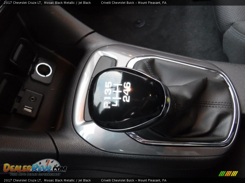 2017 Chevrolet Cruze LT Shifter Photo #18