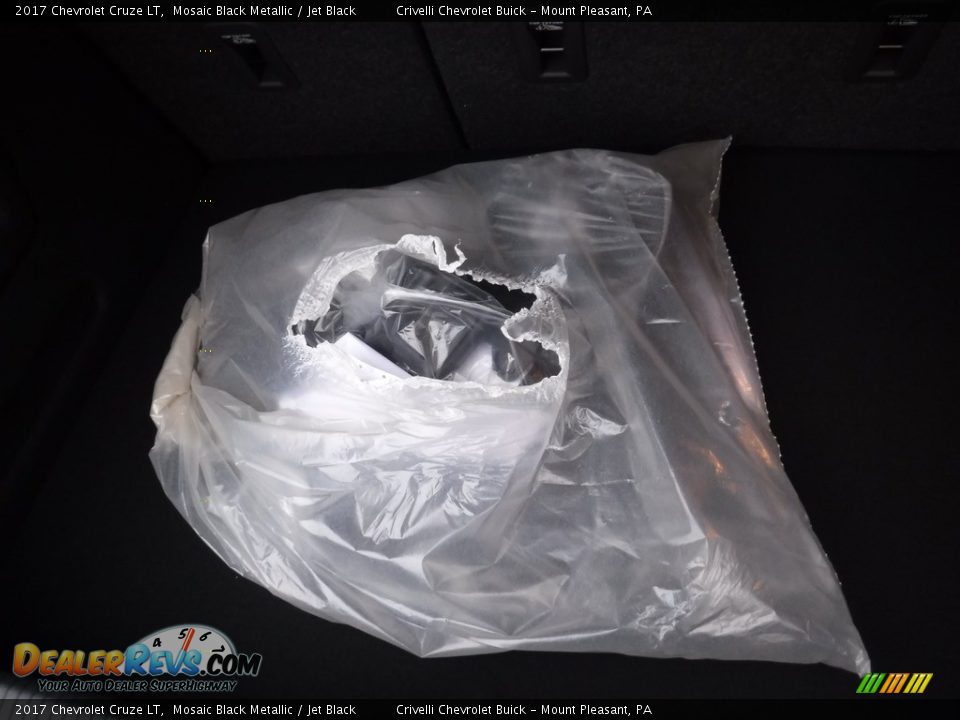 2017 Chevrolet Cruze LT Mosaic Black Metallic / Jet Black Photo #25