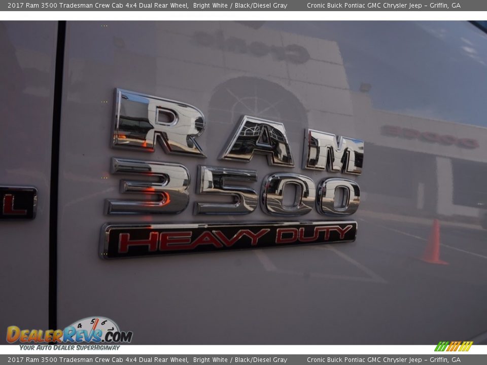 2017 Ram 3500 Tradesman Crew Cab 4x4 Dual Rear Wheel Bright White / Black/Diesel Gray Photo #12