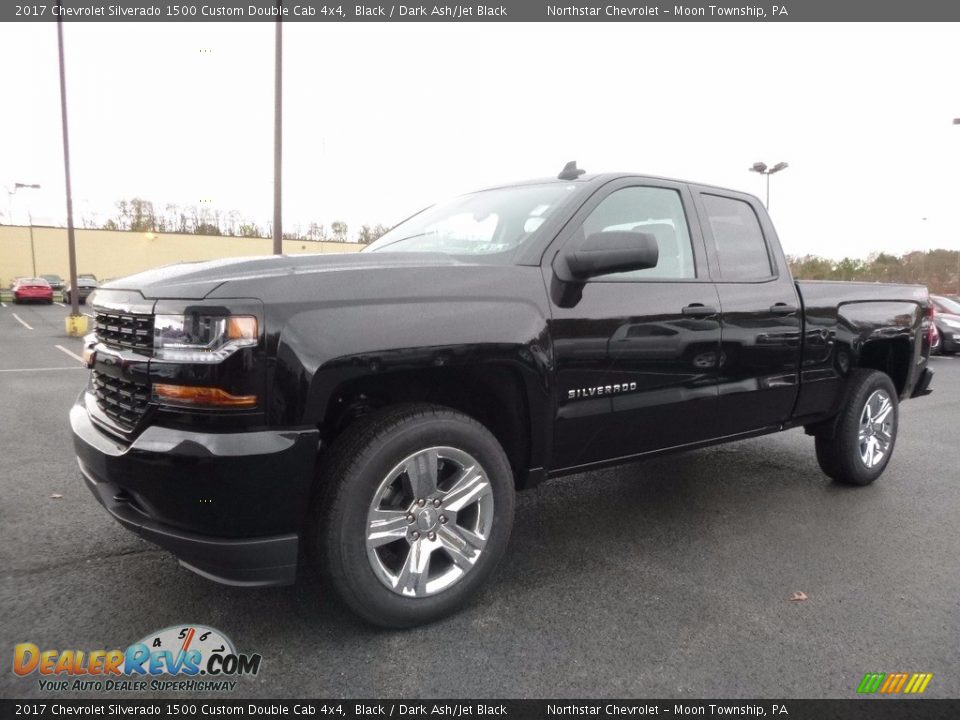 Front 3/4 View of 2017 Chevrolet Silverado 1500 Custom Double Cab 4x4 Photo #1