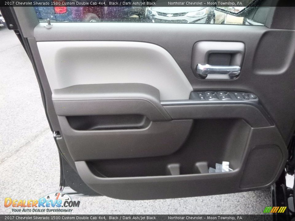 Door Panel of 2017 Chevrolet Silverado 1500 Custom Double Cab 4x4 Photo #14