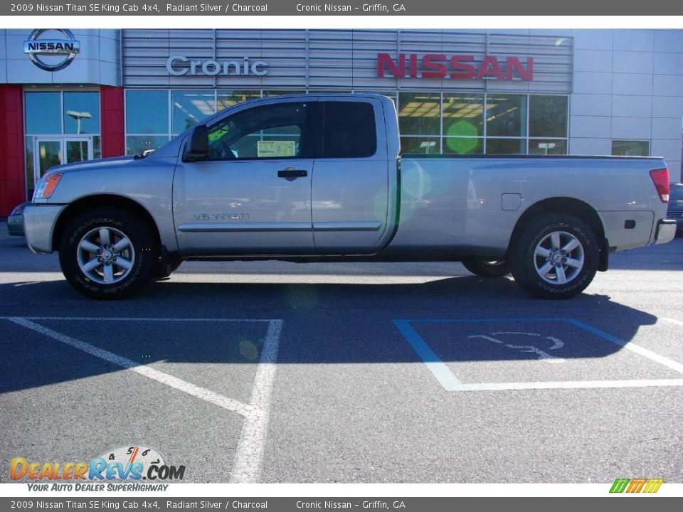 2009 Nissan Titan SE King Cab 4x4 Radiant Silver / Charcoal Photo #1