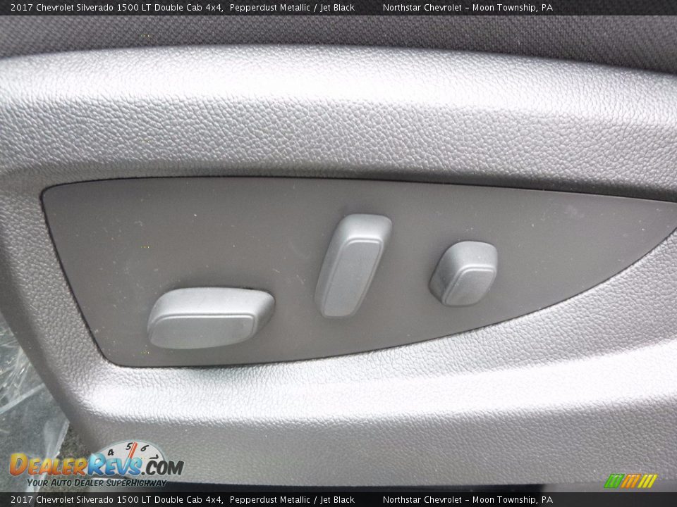 Controls of 2017 Chevrolet Silverado 1500 LT Double Cab 4x4 Photo #15