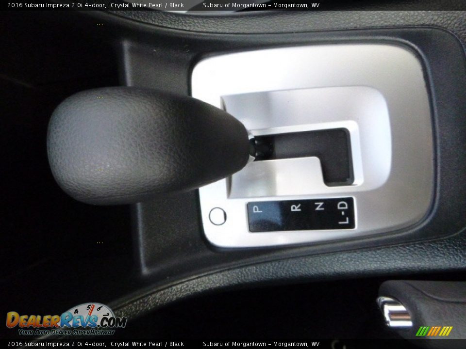 2016 Subaru Impreza 2.0i 4-door Crystal White Pearl / Black Photo #17