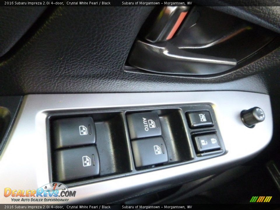 2016 Subaru Impreza 2.0i 4-door Crystal White Pearl / Black Photo #24