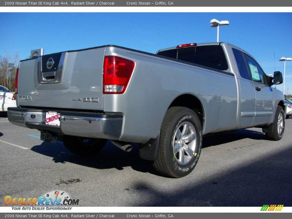 2009 Nissan Titan SE King Cab 4x4 Radiant Silver / Charcoal Photo #6