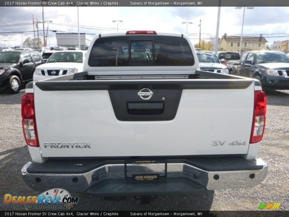 2017 Nissan Frontier SV Crew Cab 4x4 Glacier White / Graphite Photo #9