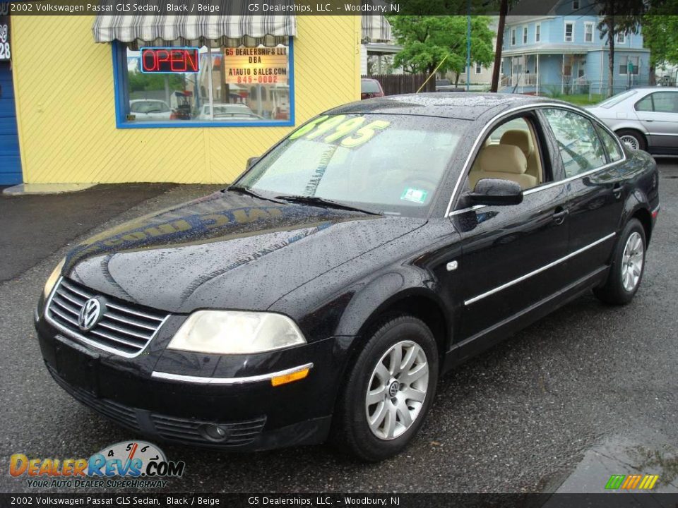 2002 Volkswagen Passat GLS Sedan Black / Beige Photo #1