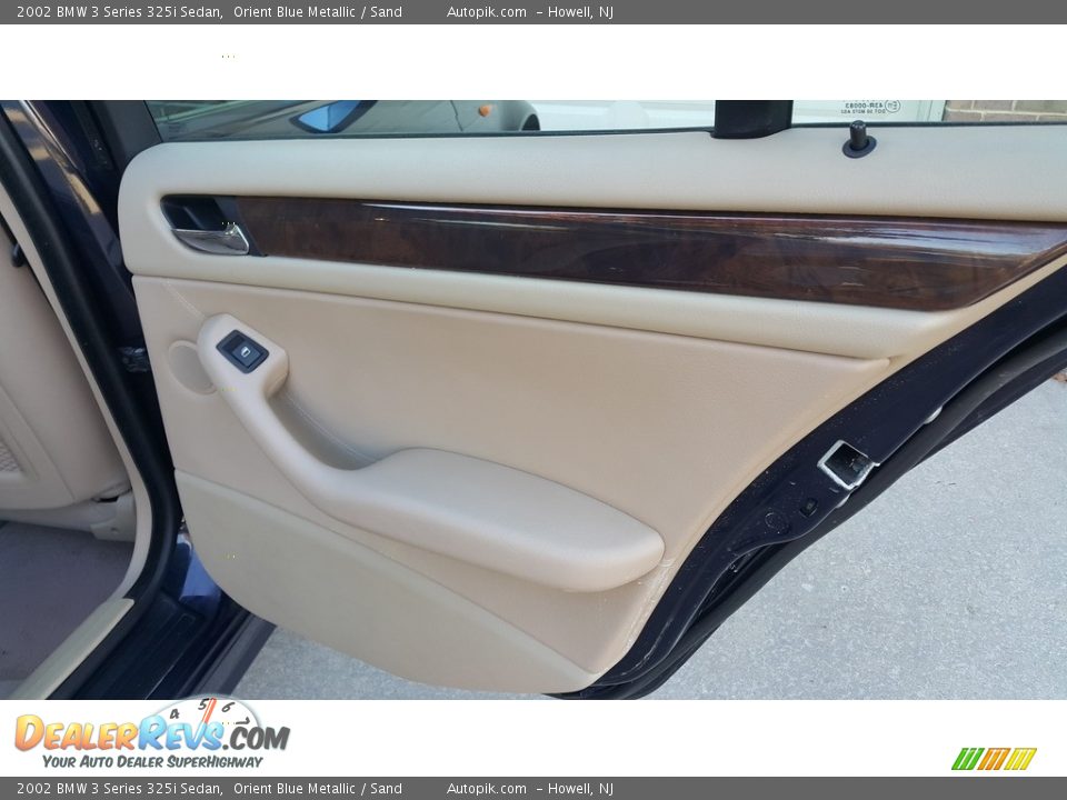 2002 BMW 3 Series 325i Sedan Orient Blue Metallic / Sand Photo #29