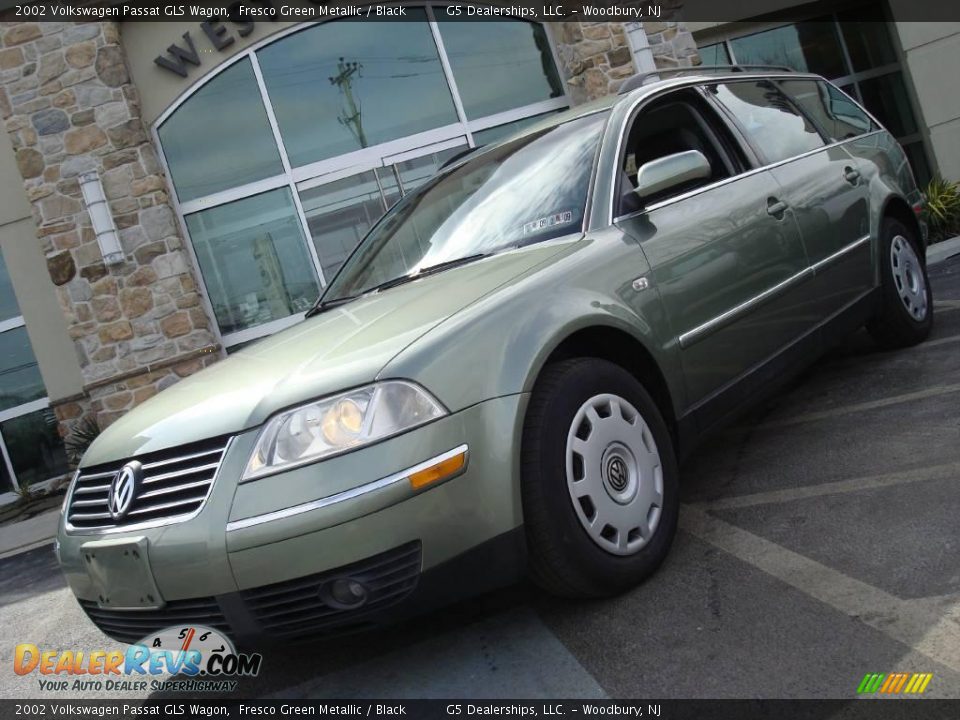 2002 Volkswagen Passat GLS Wagon Fresco Green Metallic / Black Photo #3