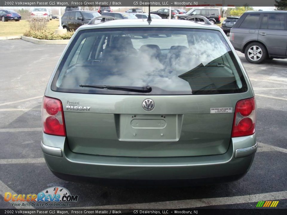 2002 Volkswagen Passat GLS Wagon Fresco Green Metallic / Black Photo #8