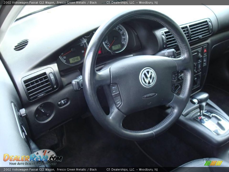 2002 Volkswagen Passat GLS Wagon Fresco Green Metallic / Black Photo #11
