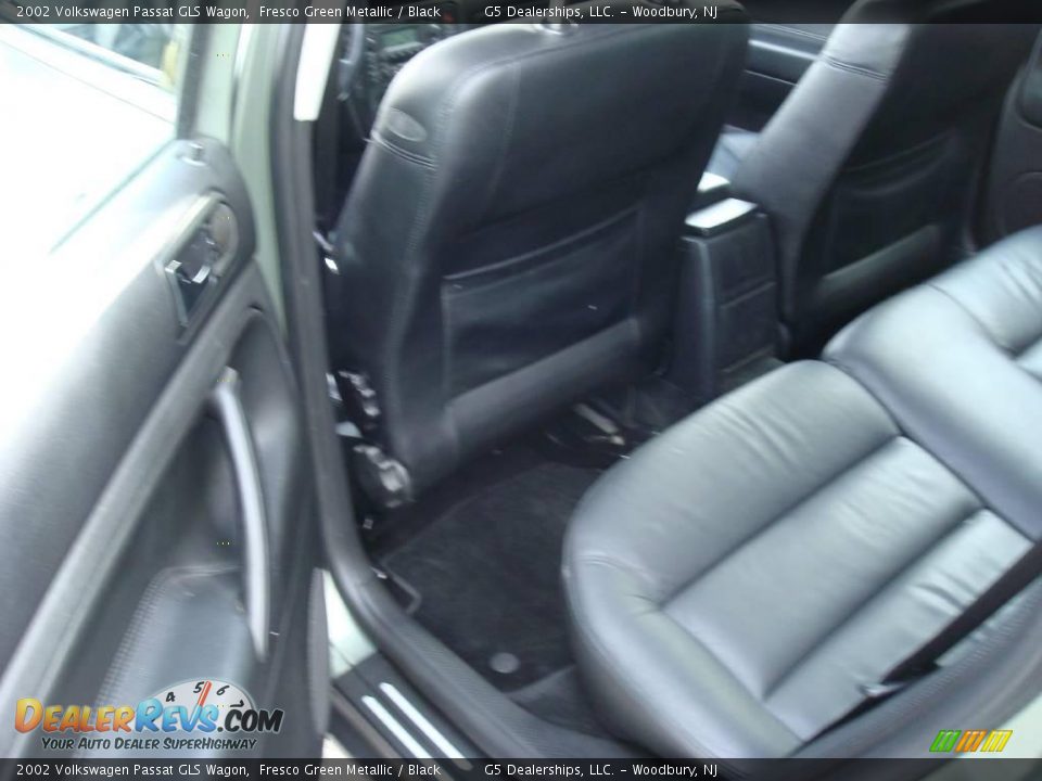2002 Volkswagen Passat GLS Wagon Fresco Green Metallic / Black Photo #16