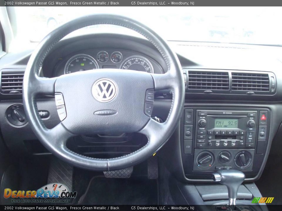 2002 Volkswagen Passat GLS Wagon Fresco Green Metallic / Black Photo #22