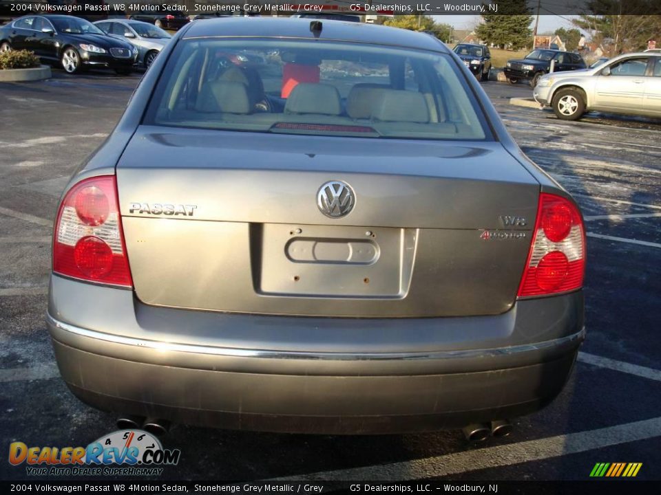 2004 Volkswagen Passat W8 4Motion Sedan Stonehenge Grey Metallic / Grey Photo #8