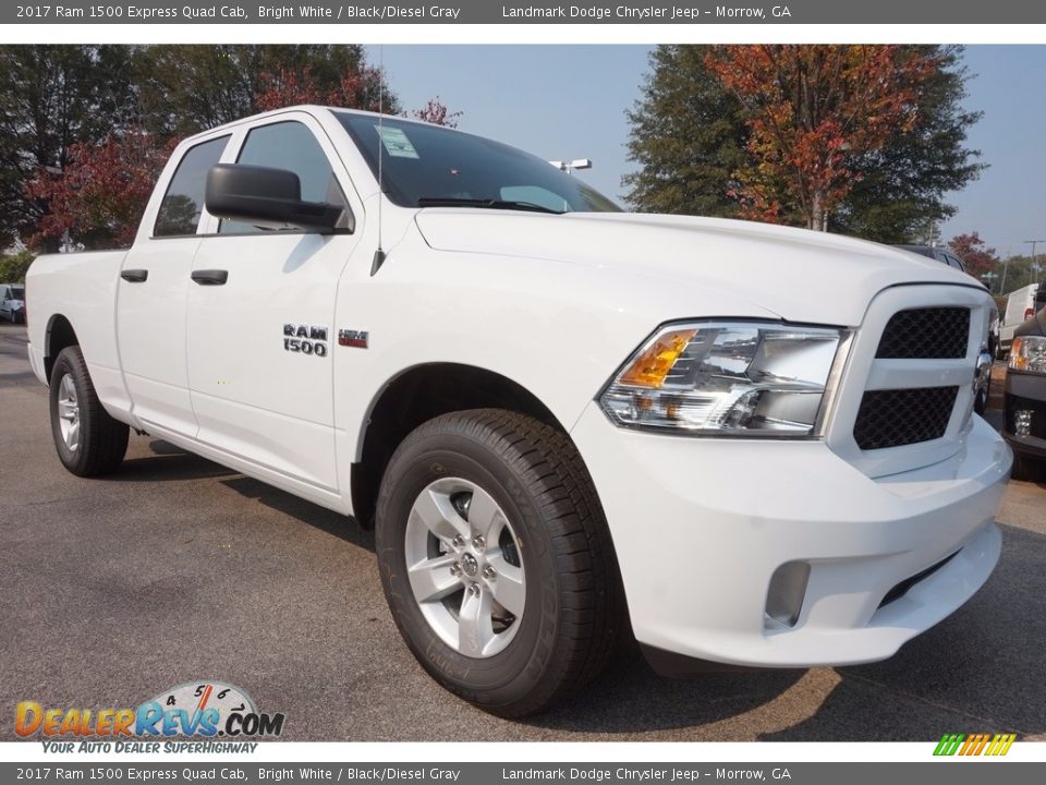 Front 3/4 View of 2017 Ram 1500 Express Quad Cab Photo #4