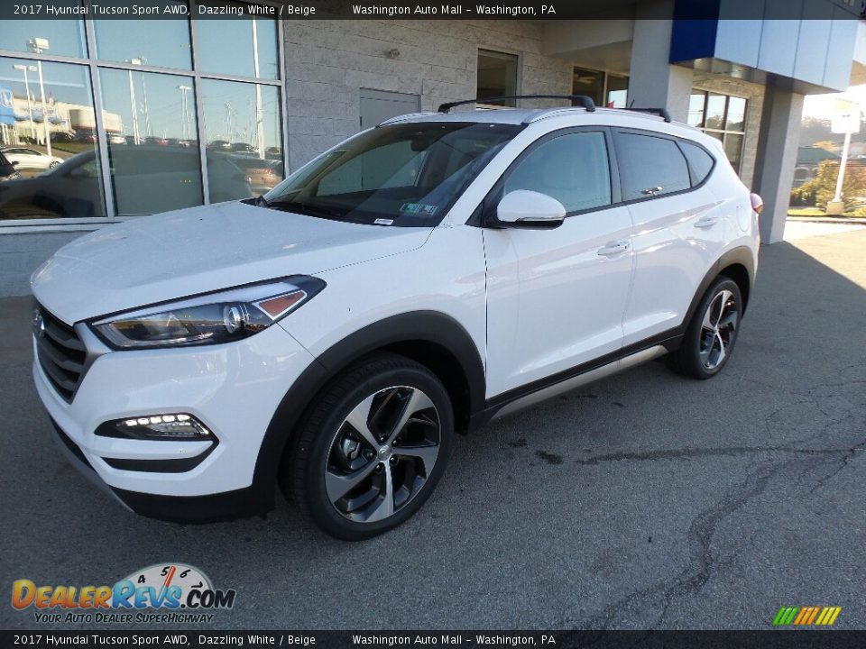 Front 3/4 View of 2017 Hyundai Tucson Sport AWD Photo #5