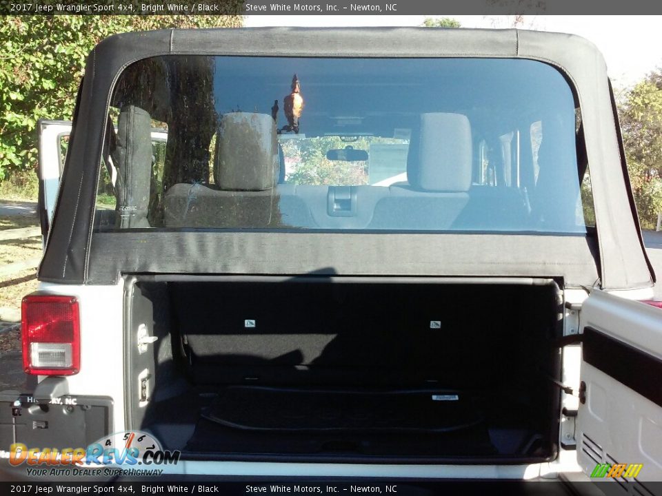 2017 Jeep Wrangler Sport 4x4 Bright White / Black Photo #11