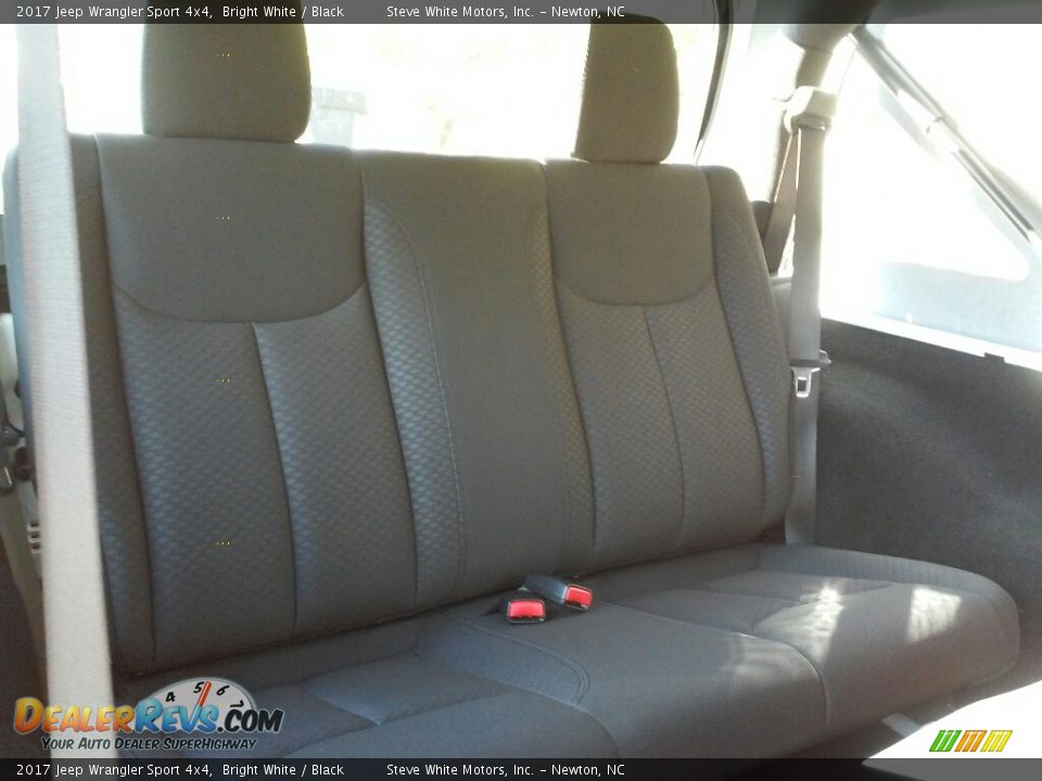 2017 Jeep Wrangler Sport 4x4 Bright White / Black Photo #12