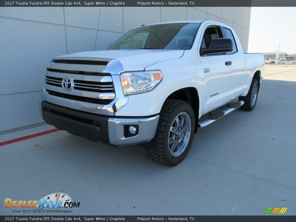 2017 Toyota Tundra SR5 Double Cab 4x4 Super White / Graphite Photo #7