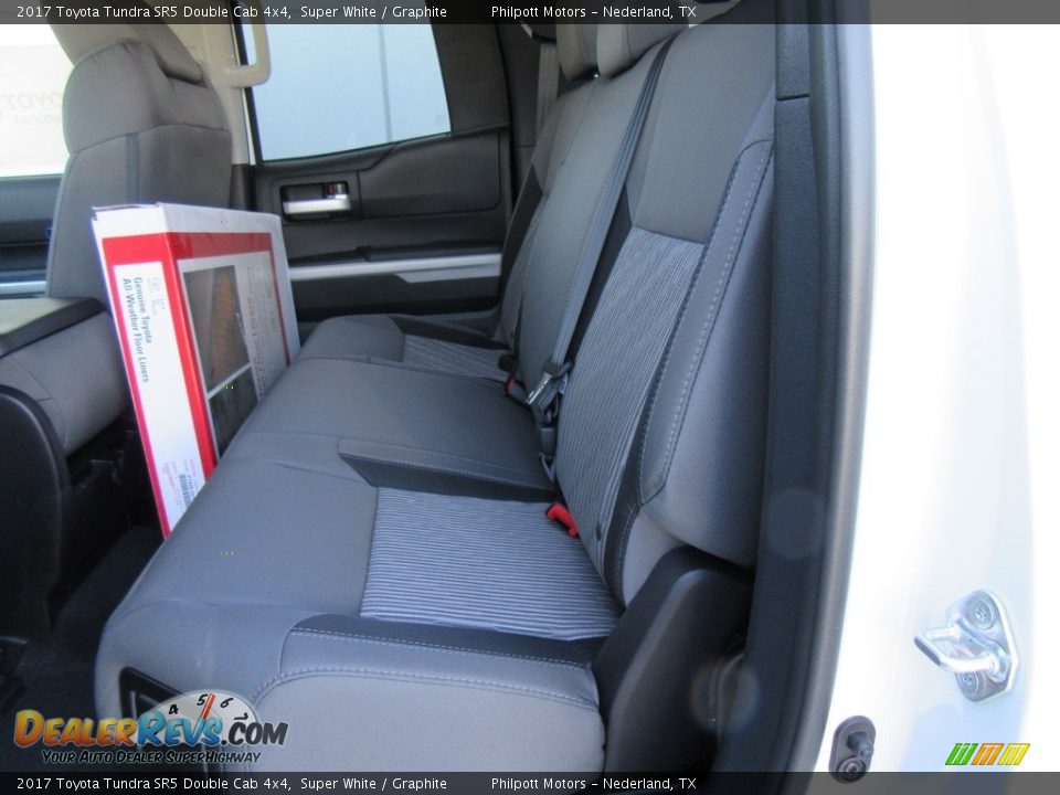 2017 Toyota Tundra SR5 Double Cab 4x4 Super White / Graphite Photo #21