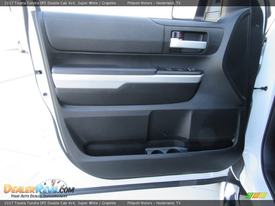 2017 Toyota Tundra SR5 Double Cab 4x4 Super White / Graphite Photo #22