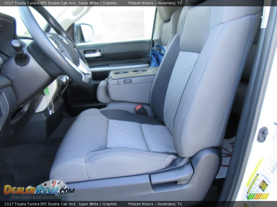 2017 Toyota Tundra SR5 Double Cab 4x4 Super White / Graphite Photo #24