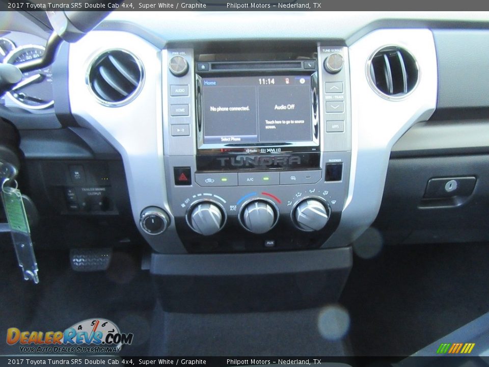 2017 Toyota Tundra SR5 Double Cab 4x4 Super White / Graphite Photo #27