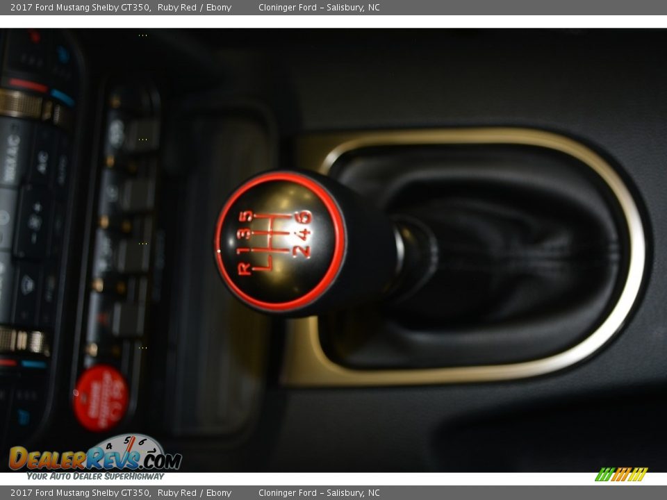 2017 Ford Mustang Shelby GT350 Shifter Photo #9