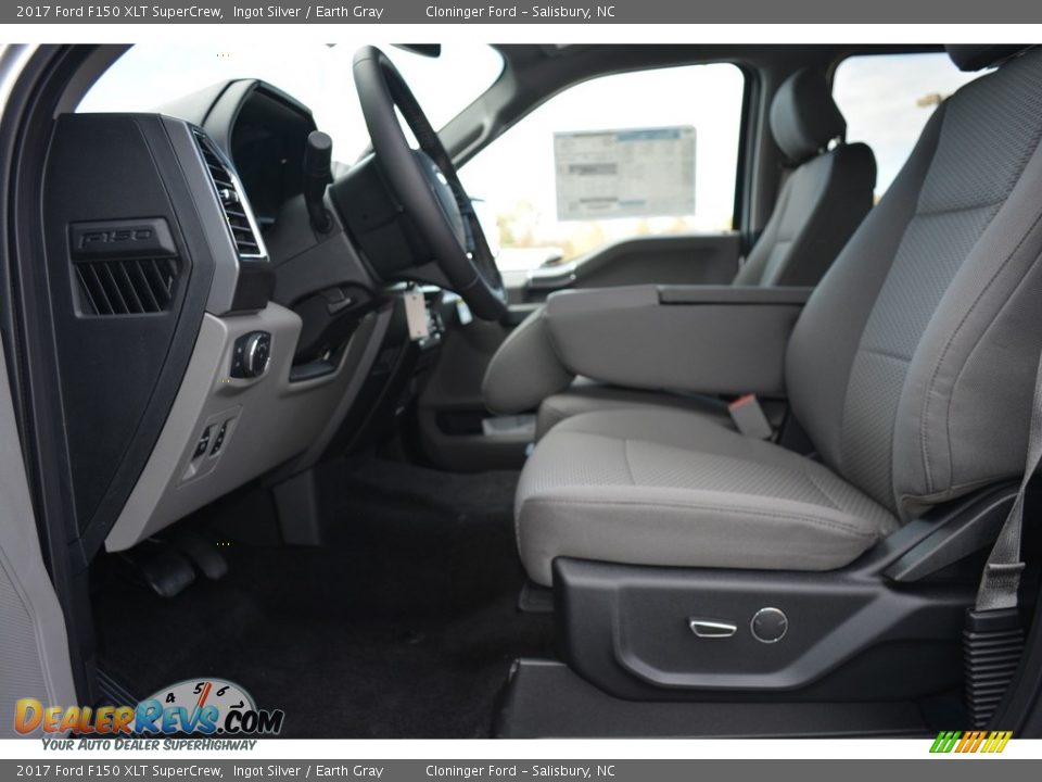 Front Seat of 2017 Ford F150 XLT SuperCrew Photo #8
