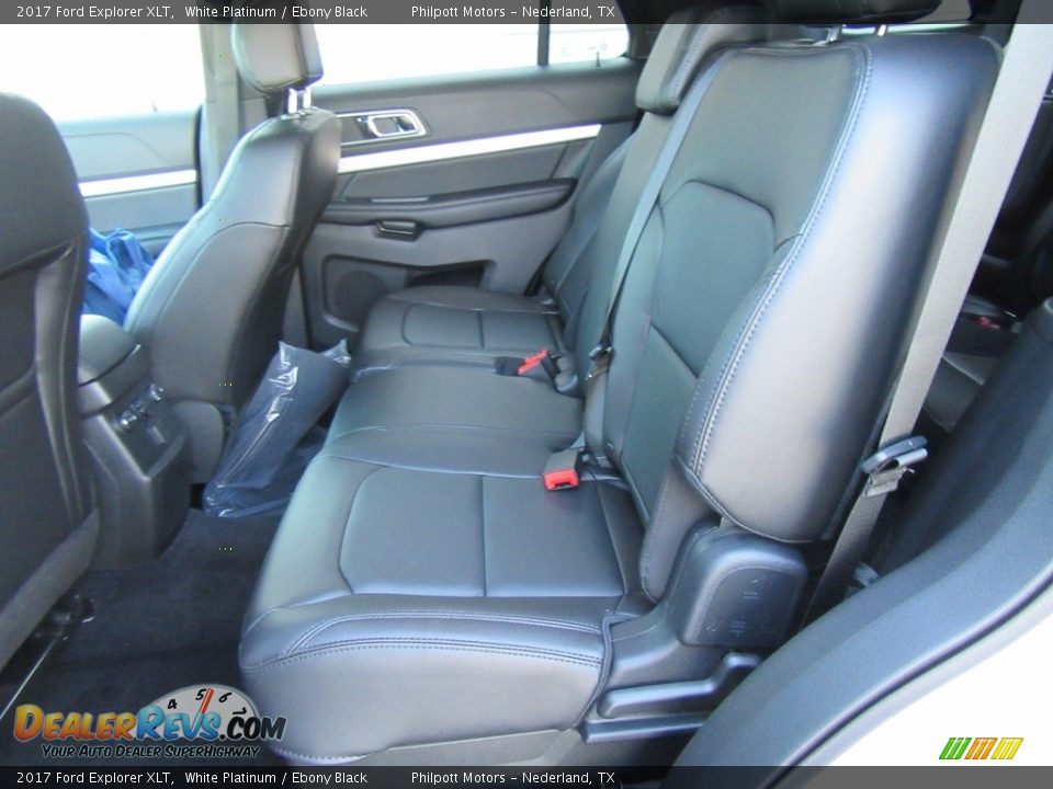 2017 Ford Explorer XLT White Platinum / Ebony Black Photo #20