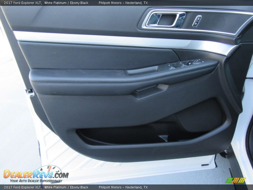 2017 Ford Explorer XLT White Platinum / Ebony Black Photo #21
