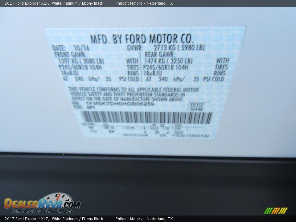 2017 Ford Explorer XLT White Platinum / Ebony Black Photo #34