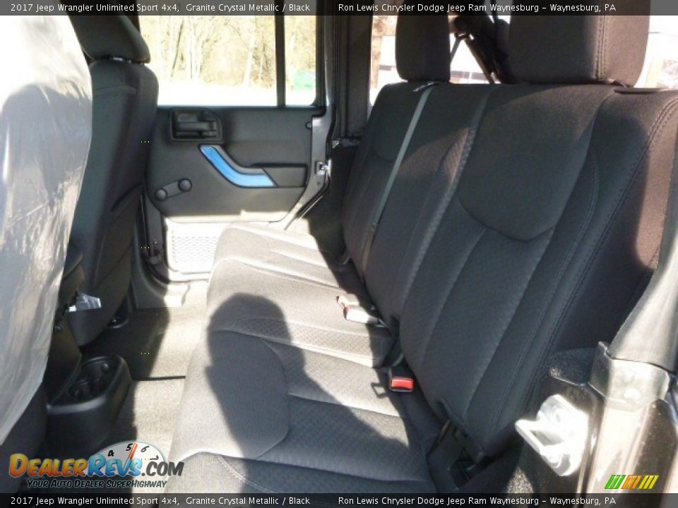 2017 Jeep Wrangler Unlimited Sport 4x4 Granite Crystal Metallic / Black Photo #3