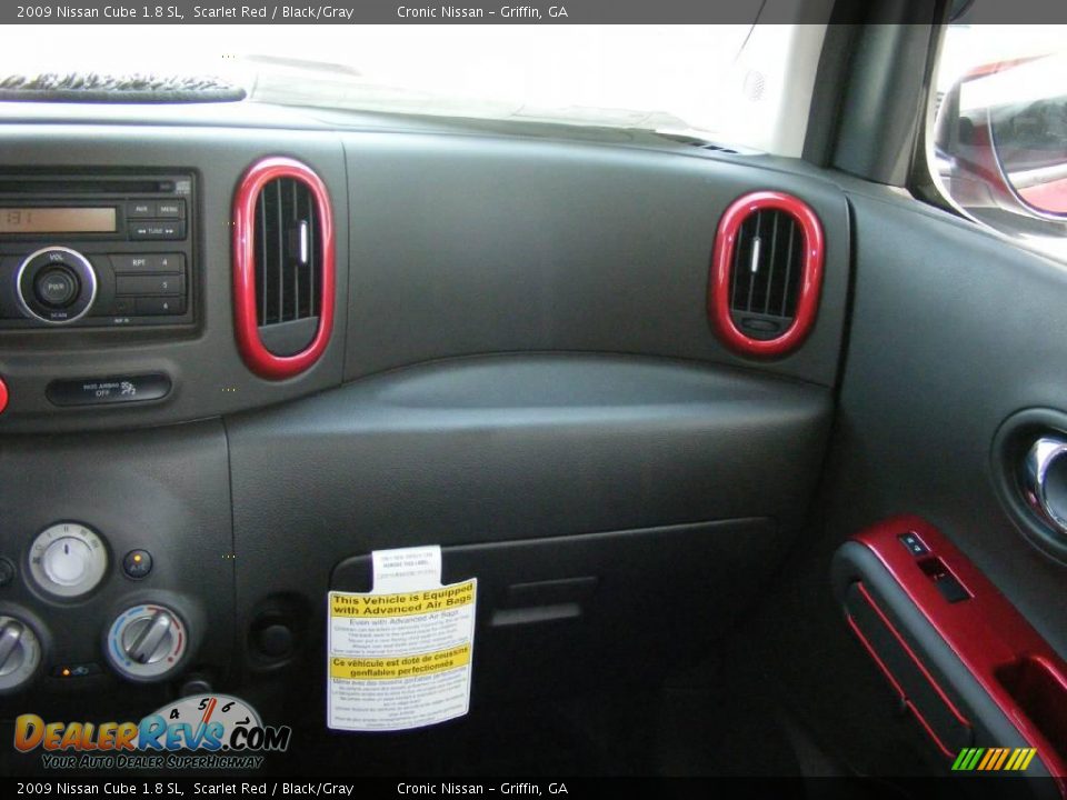 2009 Nissan Cube 1.8 SL Scarlet Red / Black/Gray Photo #15