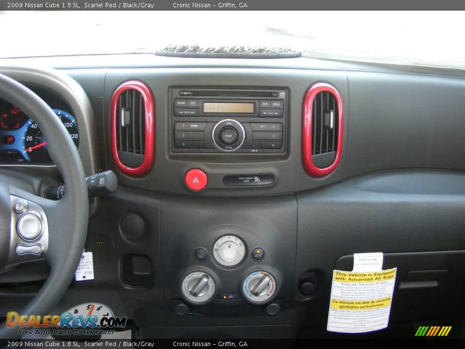 2009 Nissan Cube 1.8 SL Scarlet Red / Black/Gray Photo #16