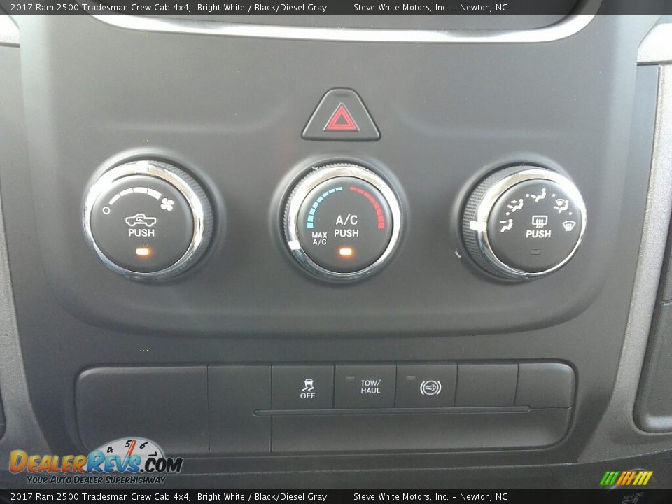 Controls of 2017 Ram 2500 Tradesman Crew Cab 4x4 Photo #8