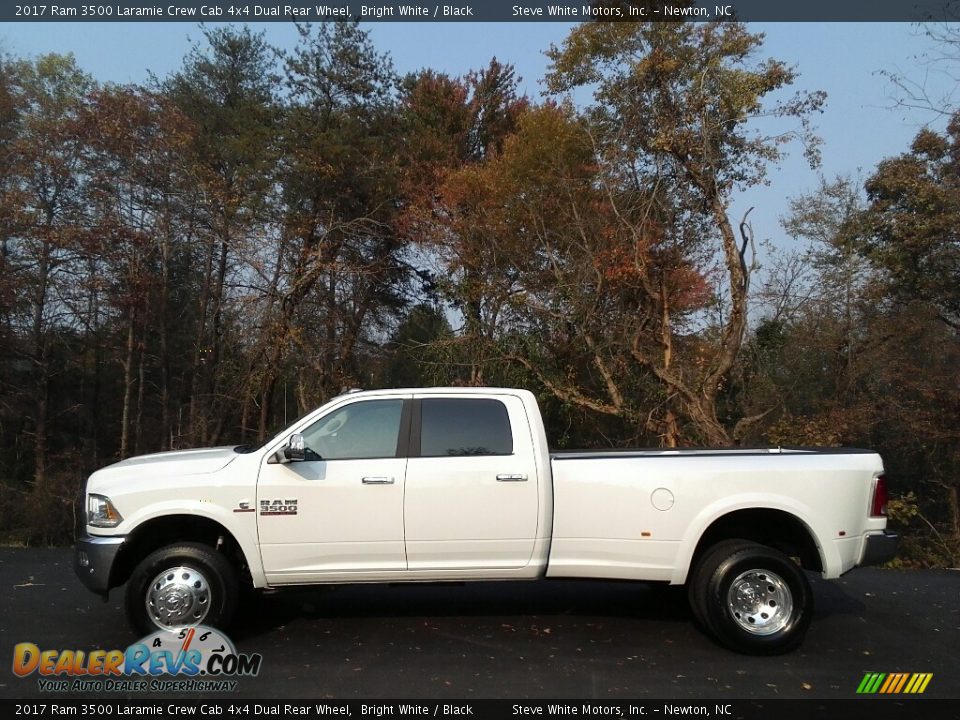2017 Ram 3500 Laramie Crew Cab 4x4 Dual Rear Wheel Bright White / Black Photo #24
