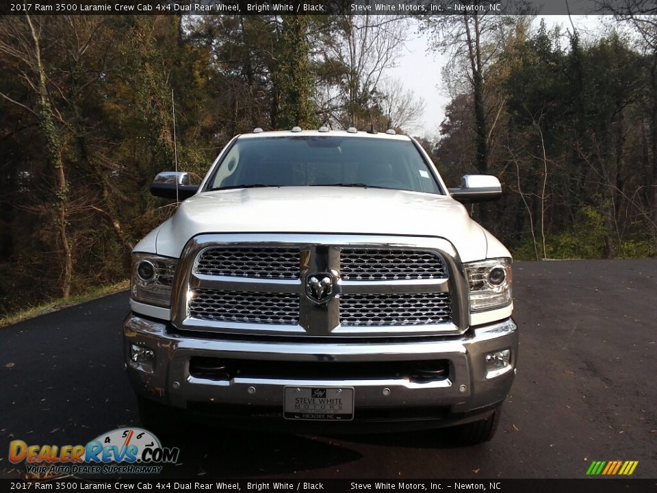 2017 Ram 3500 Laramie Crew Cab 4x4 Dual Rear Wheel Bright White / Black Photo #26