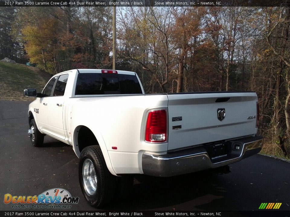 2017 Ram 3500 Laramie Crew Cab 4x4 Dual Rear Wheel Bright White / Black Photo #27
