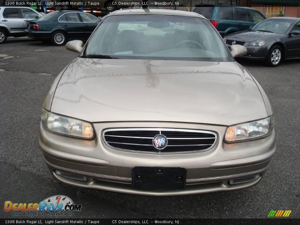 1998 Buick Regal LS Light Sandrift Metallic / Taupe Photo #2