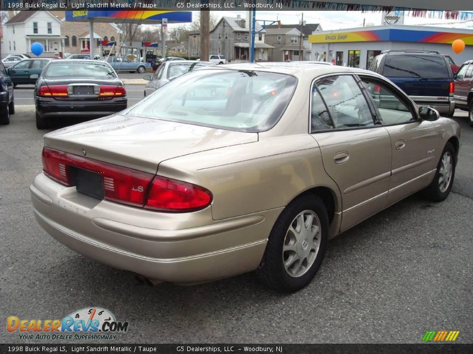 1998 Buick Regal LS Light Sandrift Metallic / Taupe Photo #5